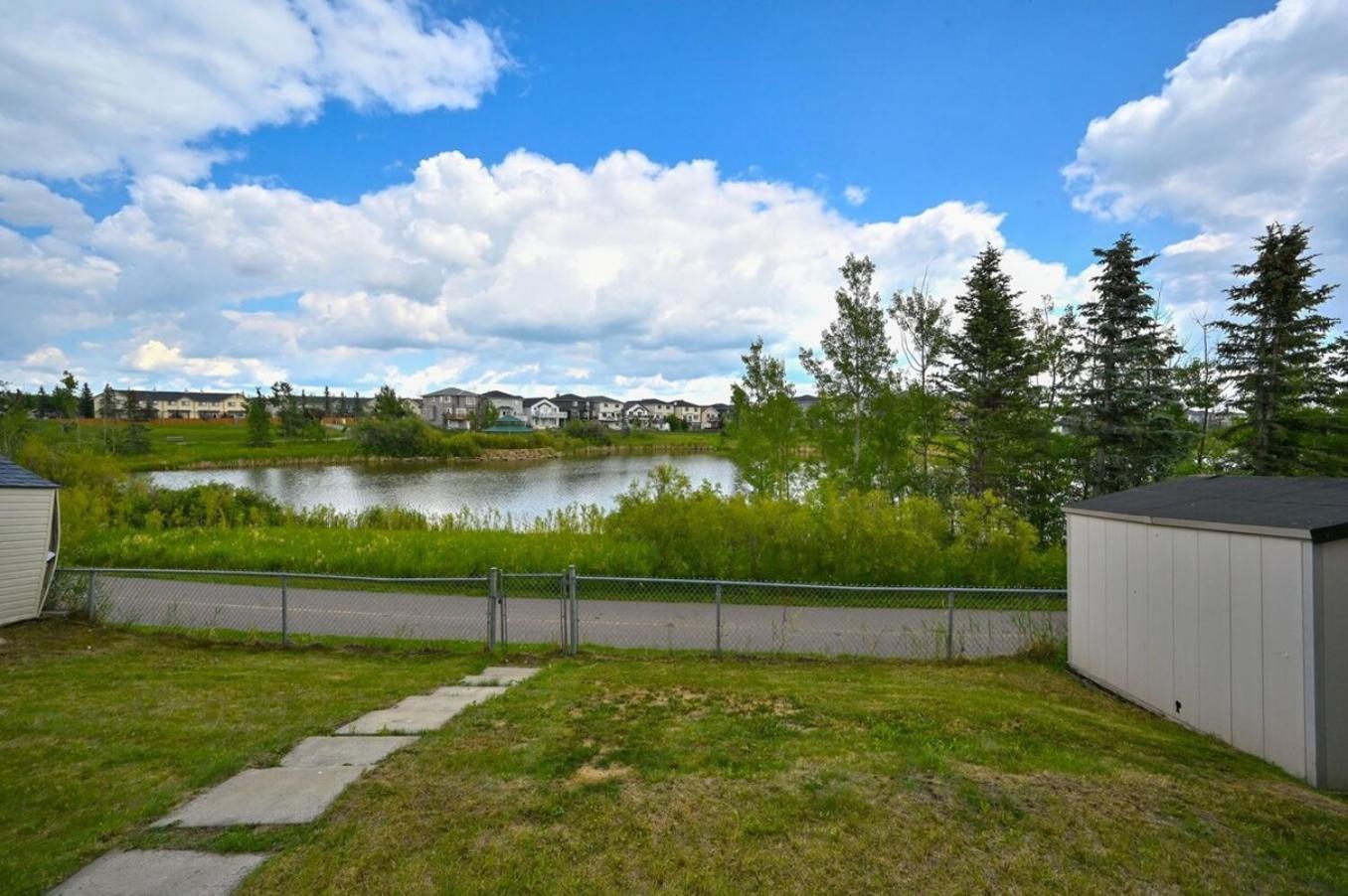 52-3 Bed Suite On Lake Central Ac By Airport Calgary Exterior photo
